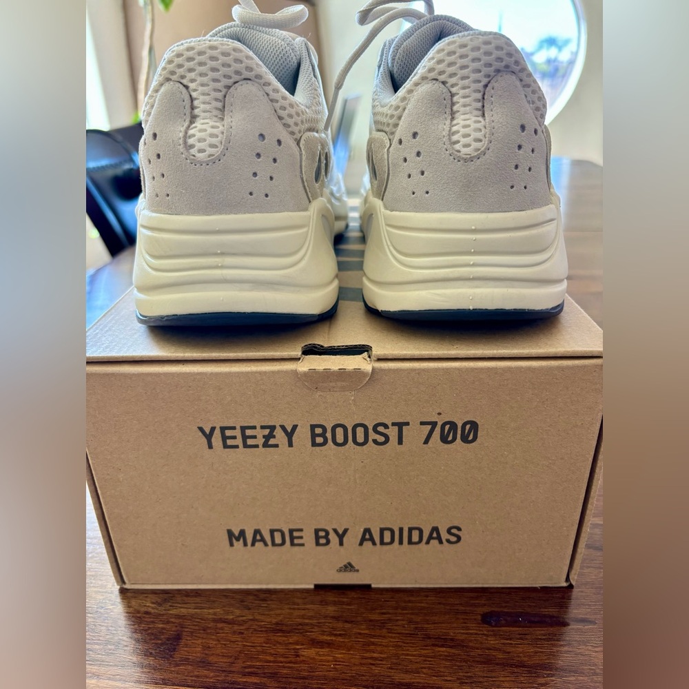 Yeezy Boost 700 Analog - Picture 8 of 10